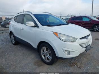  Salvage Hyundai TUCSON