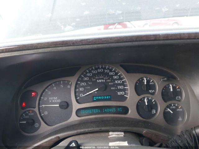 GMC Yukon Denali Image 6