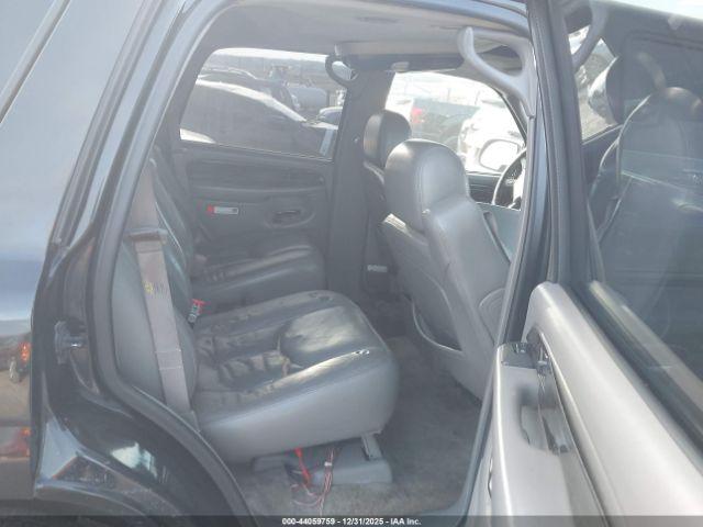 GMC Yukon Denali Image 7