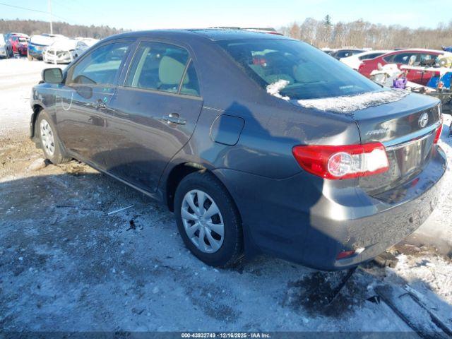 Toyota Corolla L Image 2