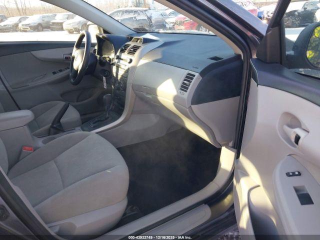 Toyota Corolla L Image 3