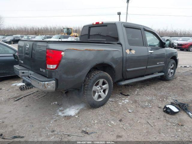 Nissan Titan Se Image 2