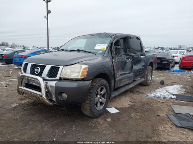 Nissan Titan Se Image 3