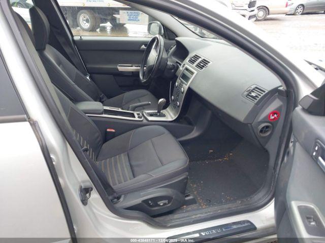 Volvo S40 2.4i Image 5