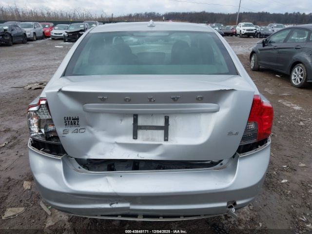 Volvo S40 2.4i Image 8