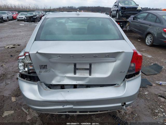 Volvo S40 2.4i Image 14