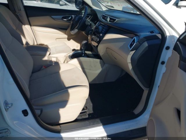 Nissan Rogue S Image 3