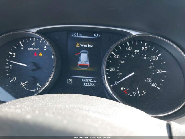 Nissan Rogue S Image 11