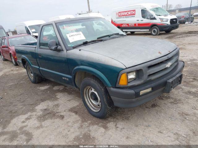 Salvage Chevrolet S-10
