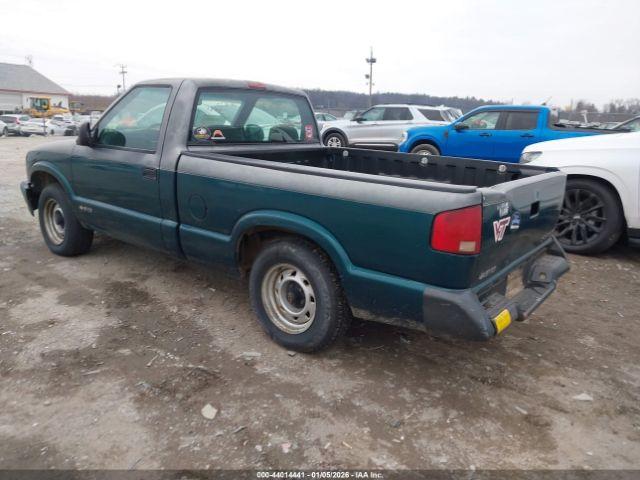 Chevrolet S-10 Fleetside Image 12
