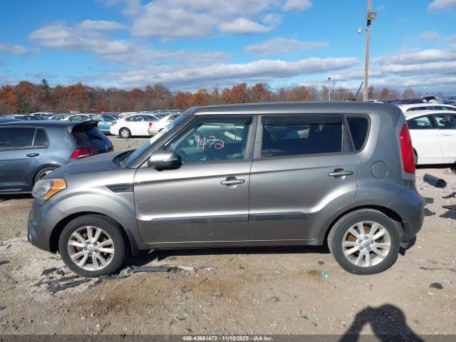 Kia Soul + Image 10