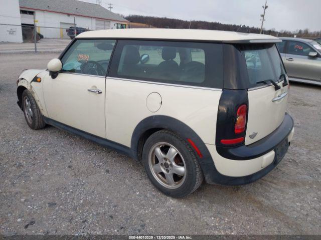 MINI Cooper Clubman Image 2
