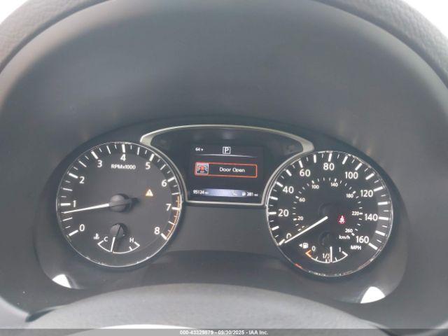 Nissan Altima 2.5 Sv Image 10