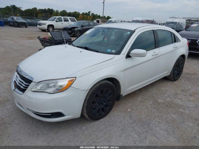 Chrysler 200 Lx Image 3