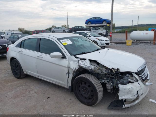 Chrysler 200 Lx Image 10