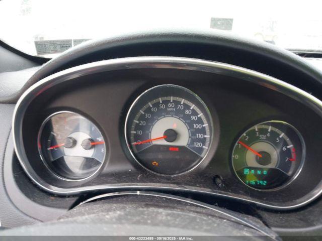 Chrysler 200 Lx Image 6