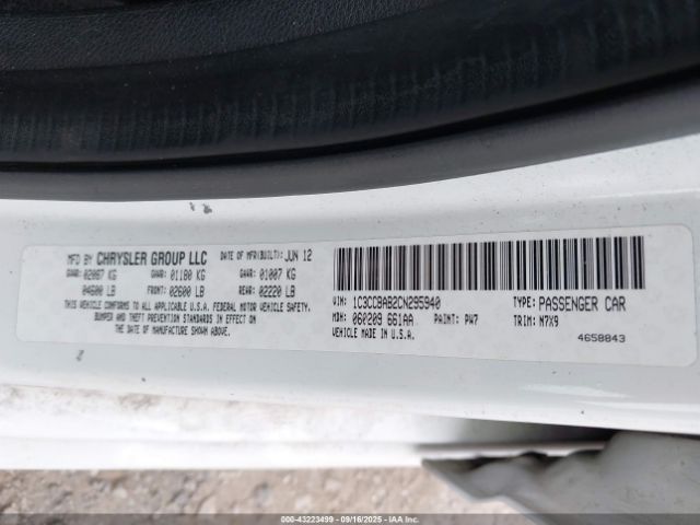 Chrysler 200 Lx Image 13