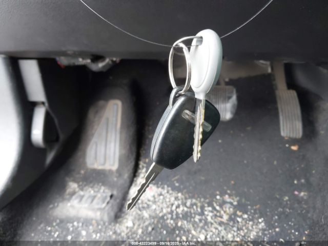 Chrysler 200 Lx Image 9