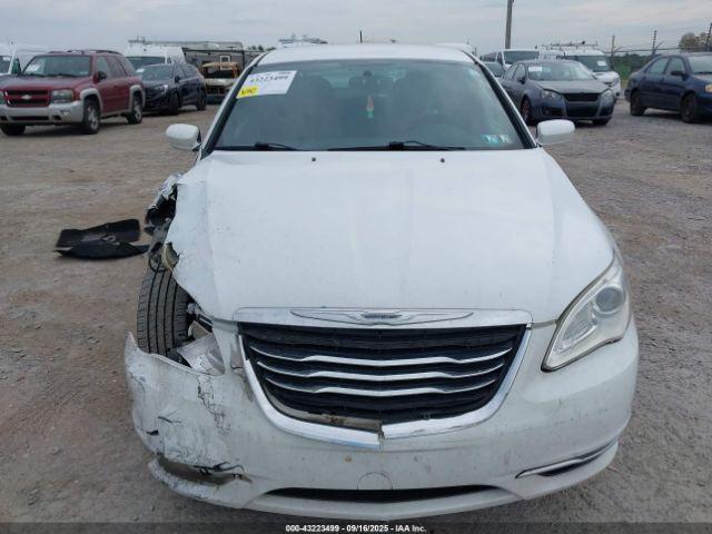 Chrysler 200 Lx Image 7