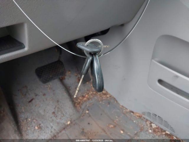 Saturn Vue V6 Image 5