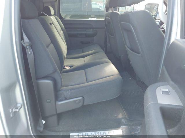 Chevrolet Silverado 1500 Lt Image 3