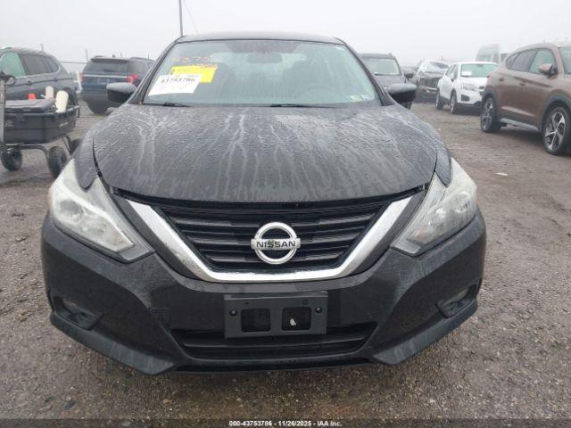 Nissan Altima 2.5 Sr Image 14