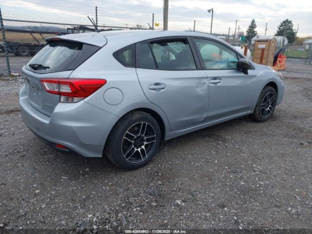 Subaru Impreza 2.0i Image 13