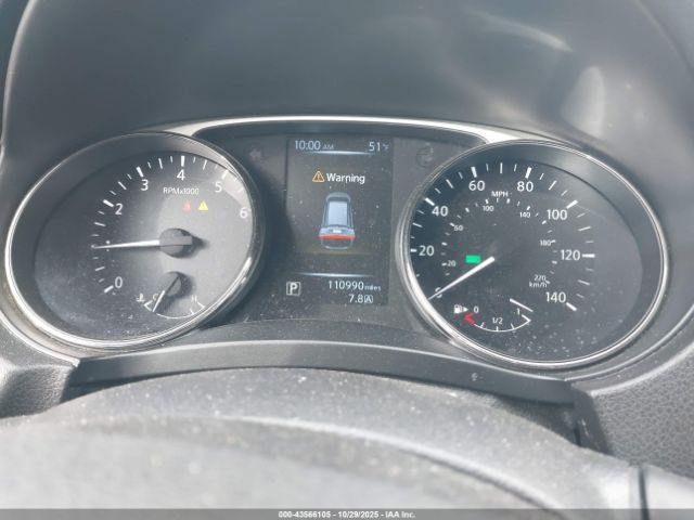 Nissan Rogue S Image 4