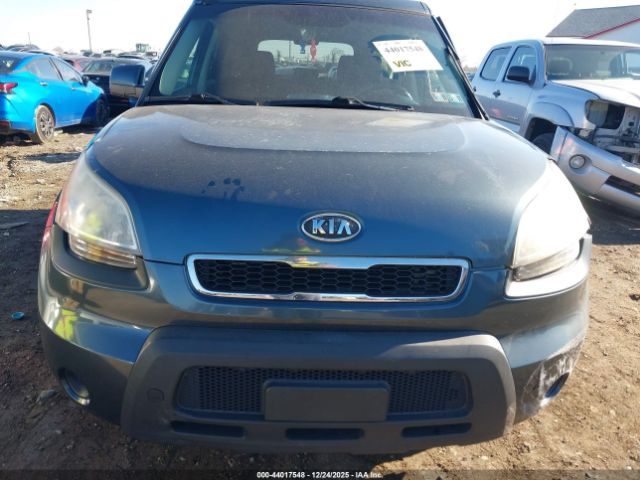 Kia Soul + Image 14
