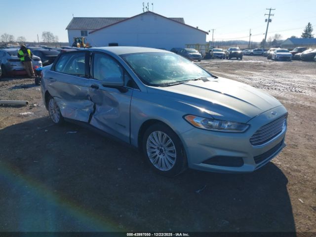Ford Fusion S Image 1