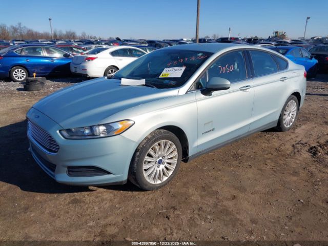 Ford Fusion S Image 2