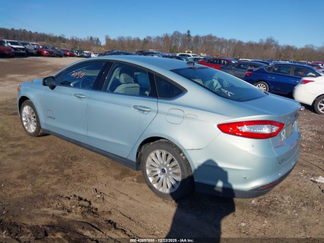 Ford Fusion S Image 16