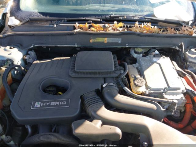 Ford Fusion S Image 10