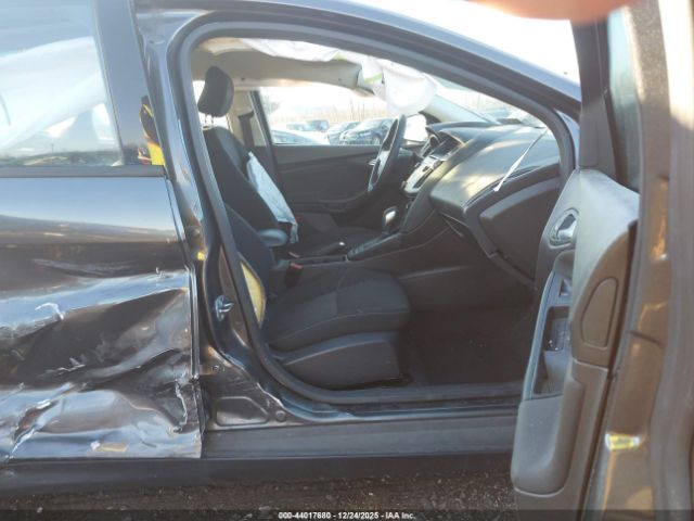 Ford Focus Se Image 5