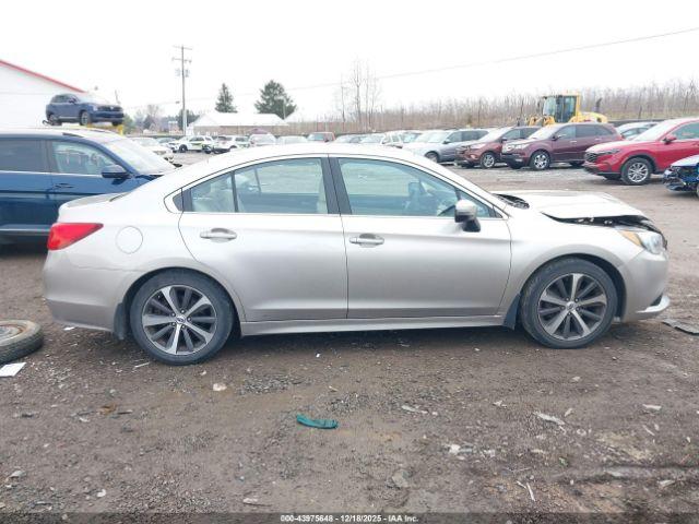 Subaru Legacy 2.5i Limited Image 12