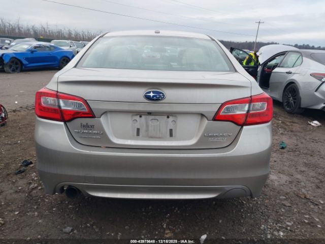 Subaru Legacy 2.5i Limited Image 16