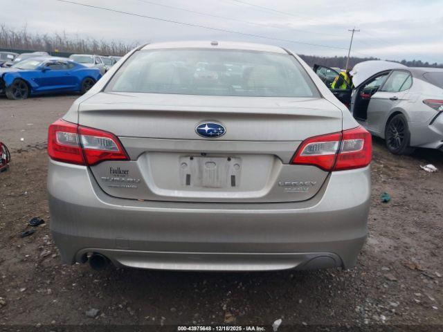 Subaru Legacy 2.5i Limited Image 16