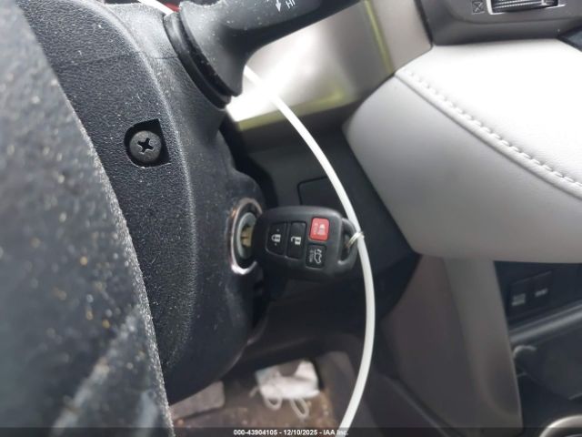 Toyota RAV4 Xle Image 16