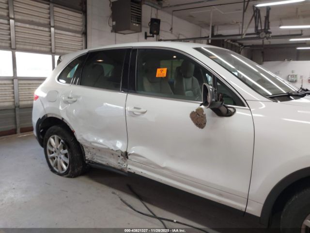 Porsche Cayenne Image 5