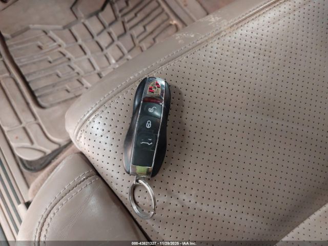 Porsche Cayenne Image 8