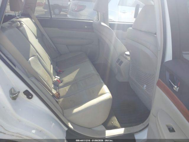 Subaru Outback 2.5i Limited Image 5