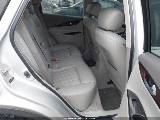 INFINITI Ex Journey Image 7