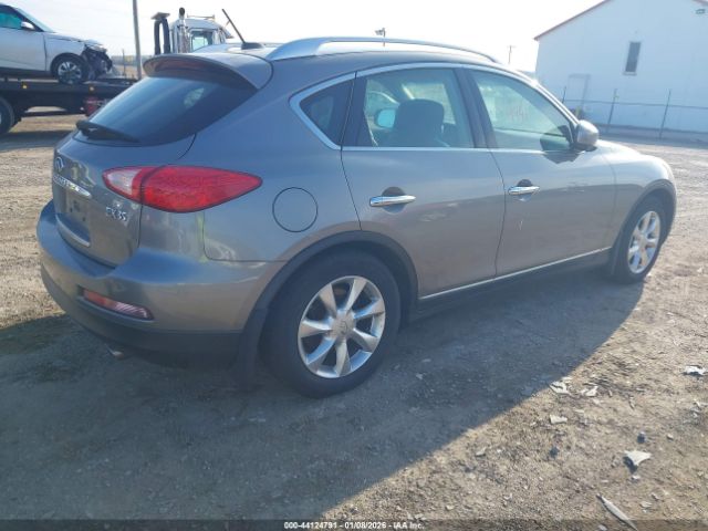 INFINITI Ex Journey Image 4