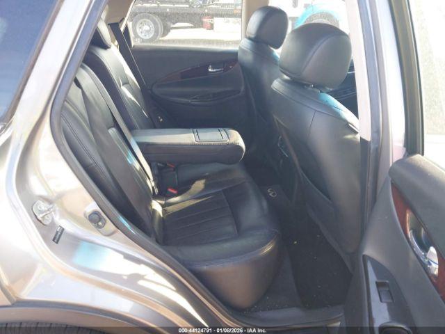 INFINITI Ex Journey Image 7