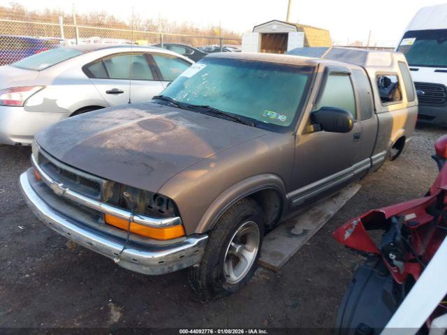 Chevrolet S-10 Ls Image 3