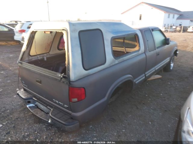 Chevrolet S-10 Ls Image 5