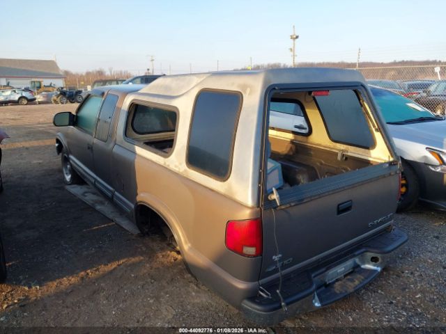 Chevrolet S-10 Ls Image 6