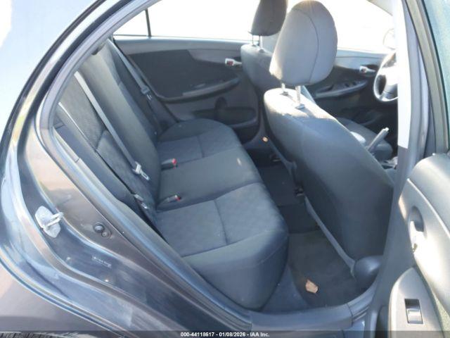 Toyota Corolla S Image 8