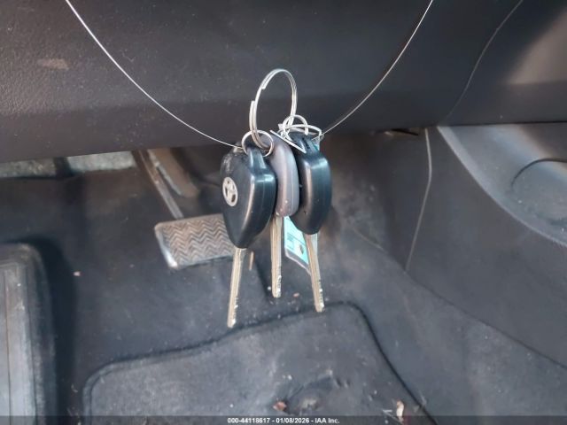 Toyota Corolla S Image 4