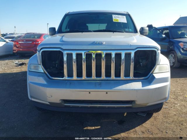 Jeep Liberty Limited Image 8